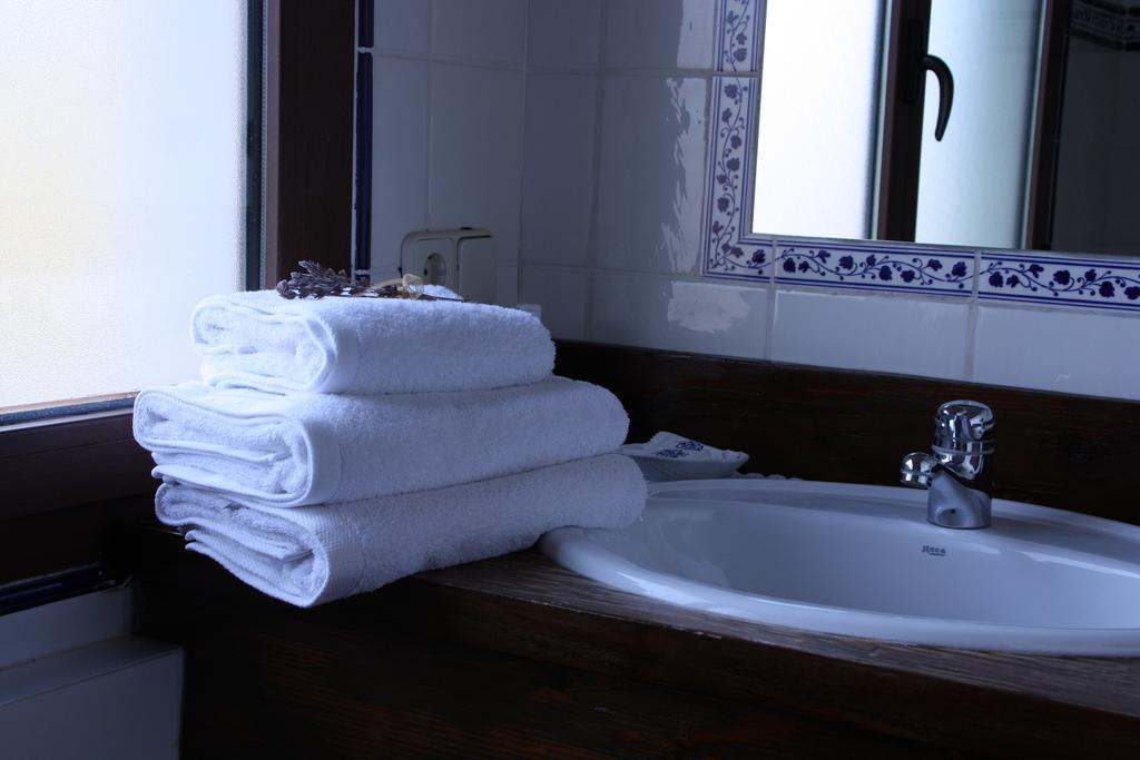 Hotel La Casa De La Estacion Sarrión Pokoj fotografie