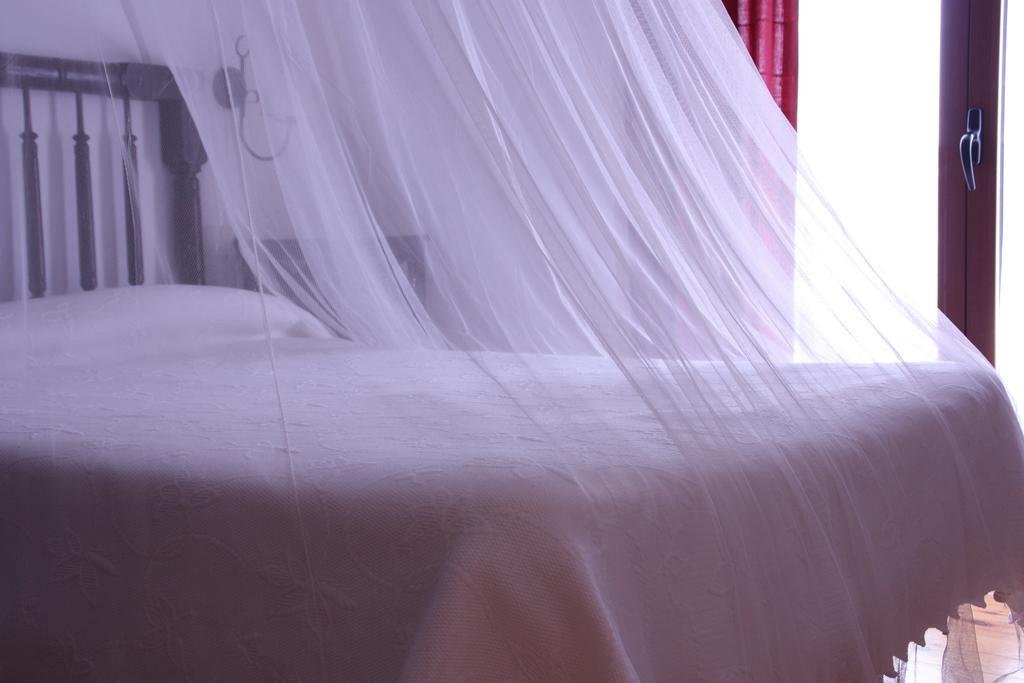 Hotel La Casa De La Estacion Sarrión Pokoj fotografie